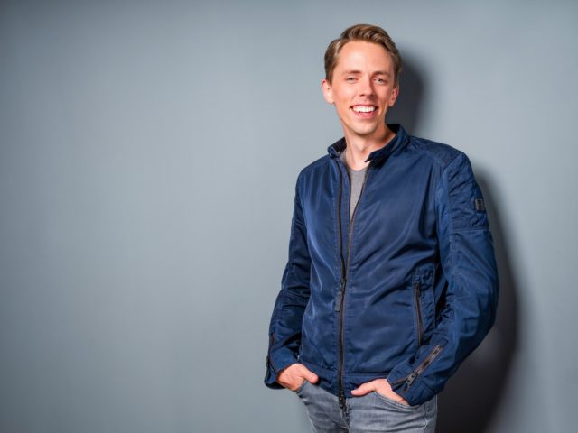 Profile photo of Jonathan Michie, by photographer Kirsten Nijhof.